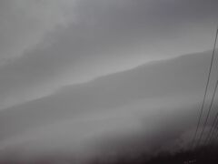 サイクリングロードにて遭遇した不気味な雲