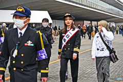 一日艦長役の内田理央