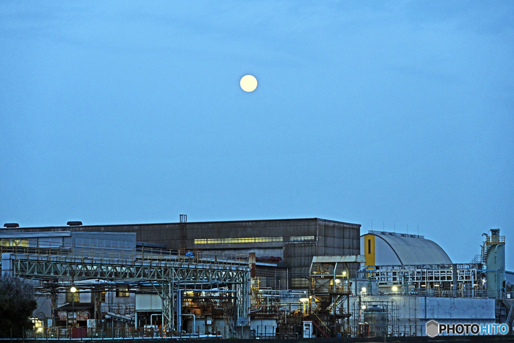 工場夜景　運河めぐり