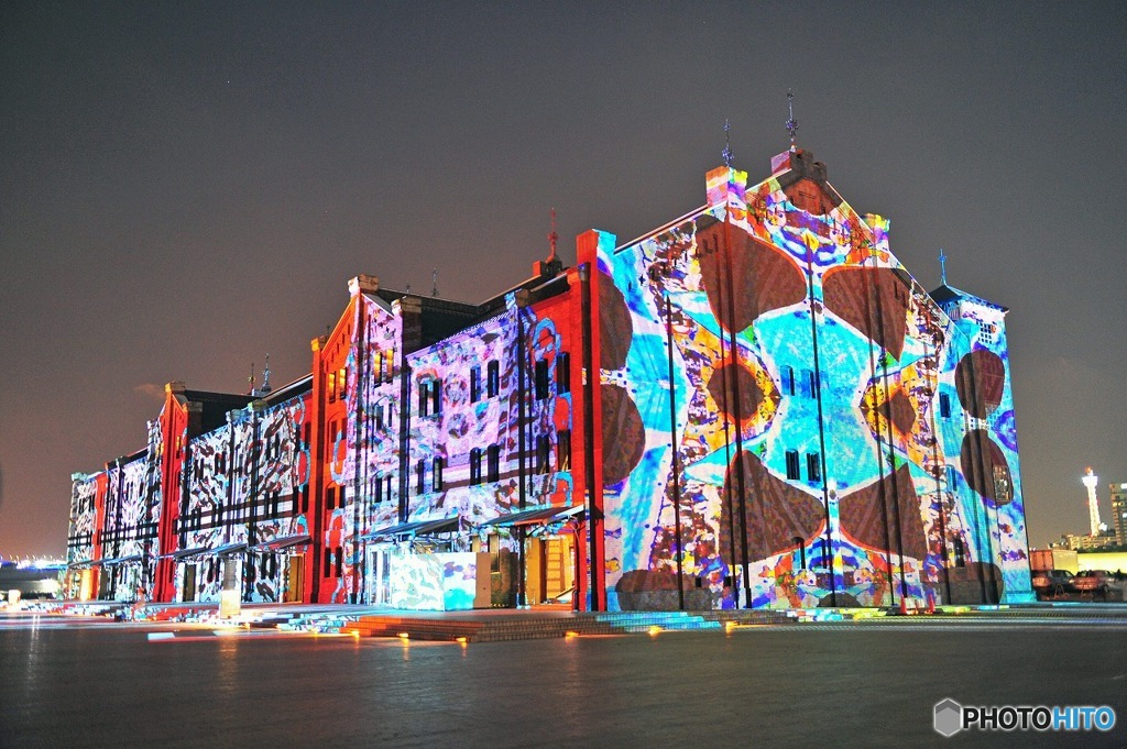 「赤レンガ倉庫～プロジェクションマッピング」