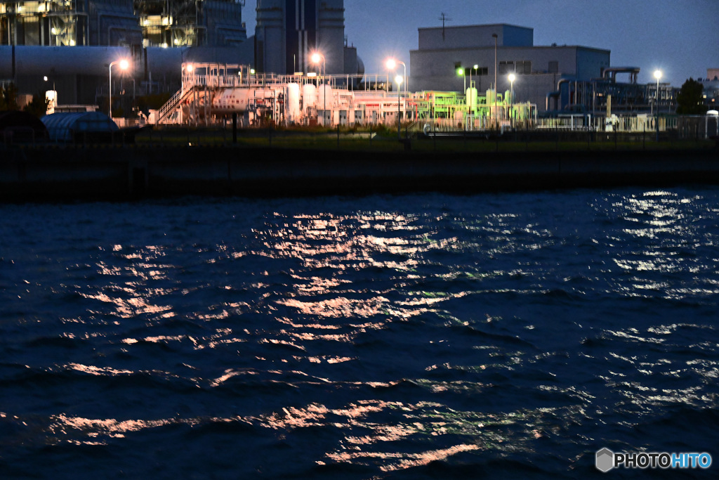 工場夜景　運河めぐり