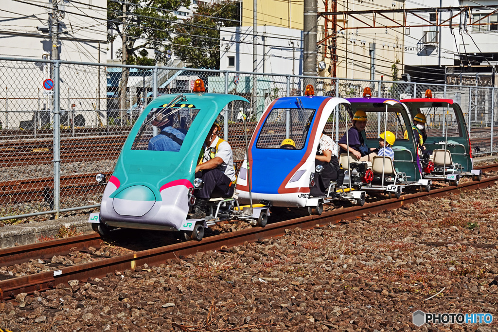   JR東日本根岸線開通50周年記念 【磯子駅にて】