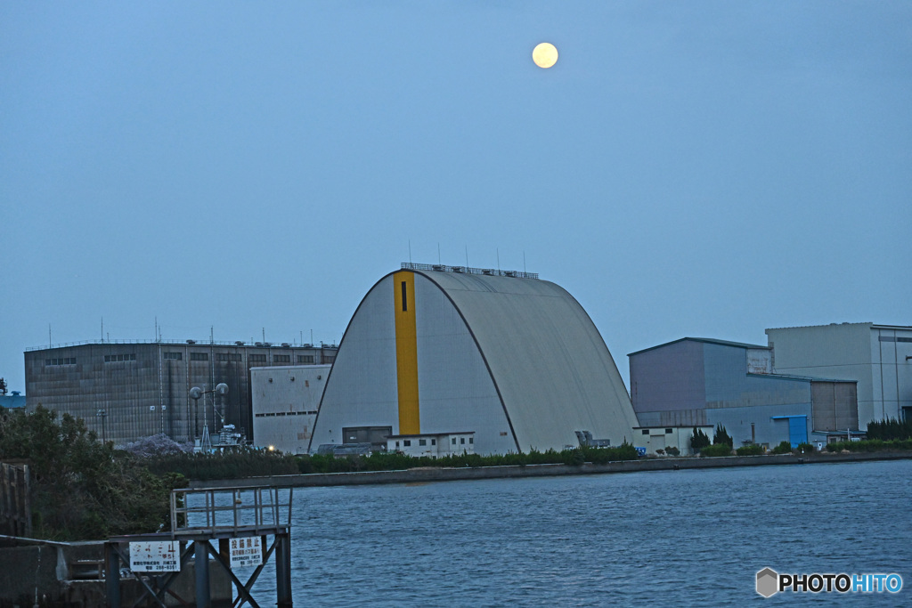 工場夜景　運河めぐり