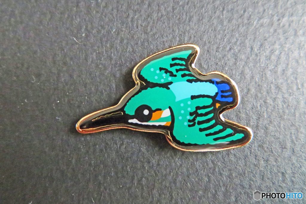 私のコレクション　野鳥バッジ「カワセミ「」