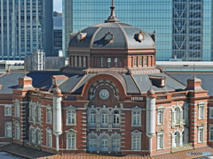 丸の内北口のアップ