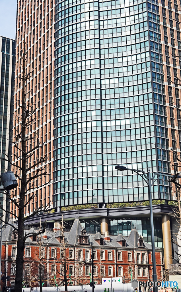 新旧ビルの組み合わせた感じ