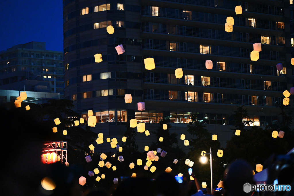 山下公園で横浜七夕祭り
