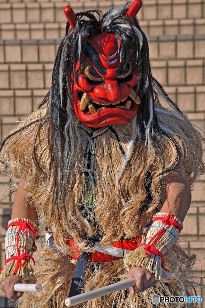 仮面をつけた男たち3