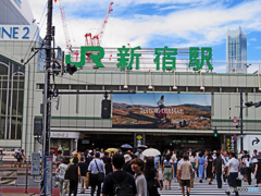 新宿駅南口付近のスナップ