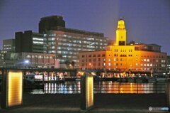 夜の横浜税関