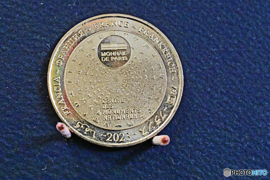 記念メダル　裏