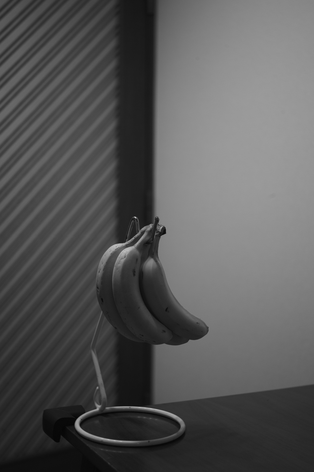 吊るされて