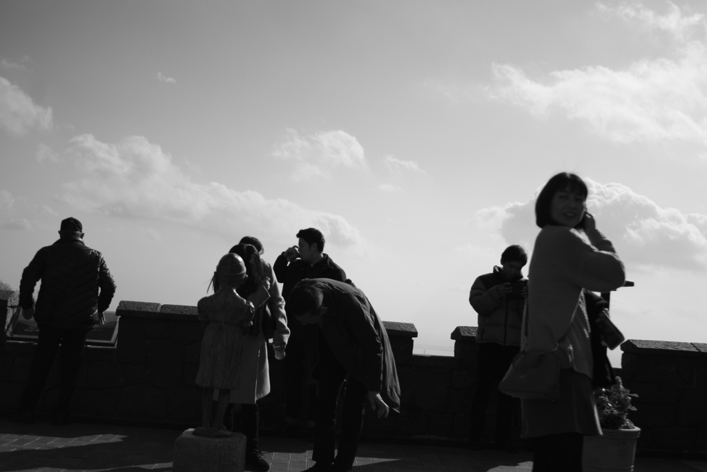 空、城、人