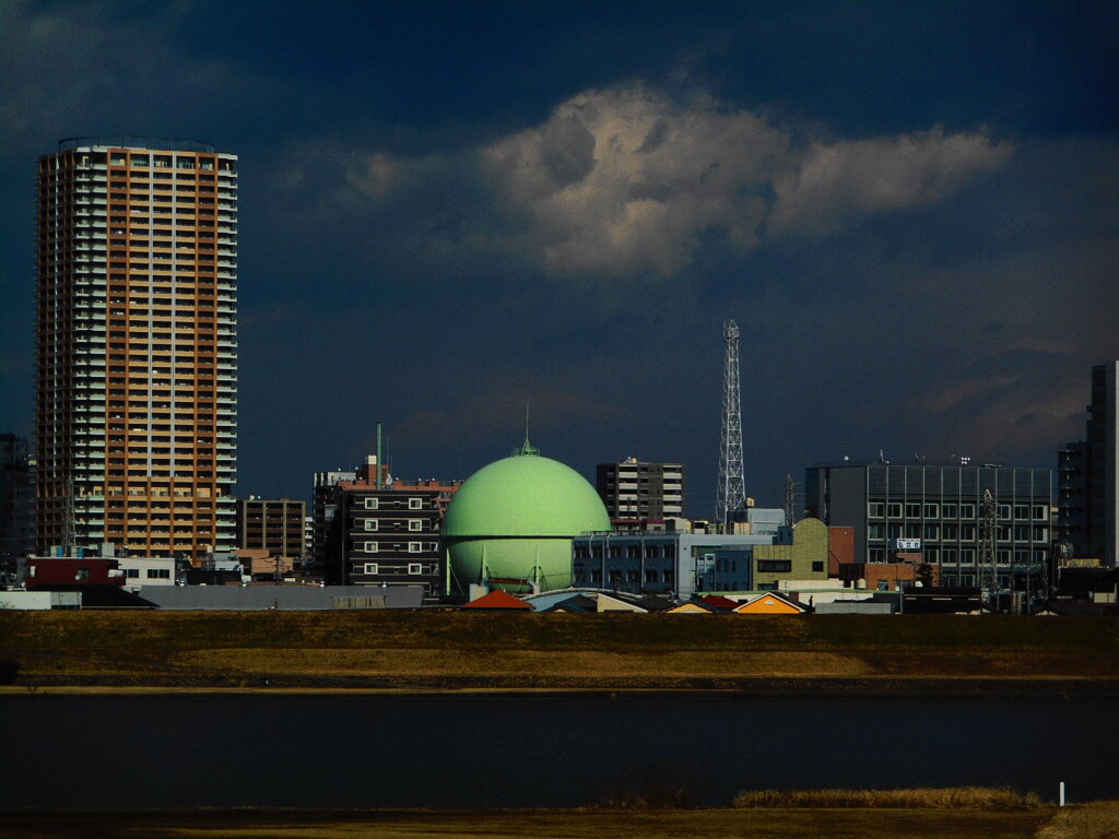 ガスタンクの見える景色