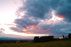 焼ける大地の空　2005北海道美瑛