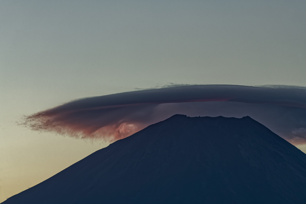 頂き雲の怪光