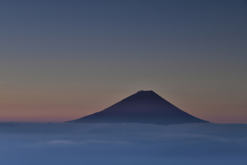 雲上の夜明け
