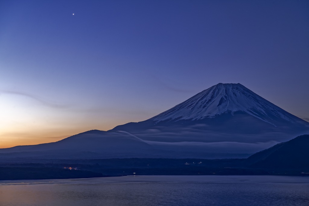 蒼の夜明け