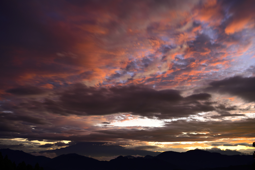 天空の紅雲