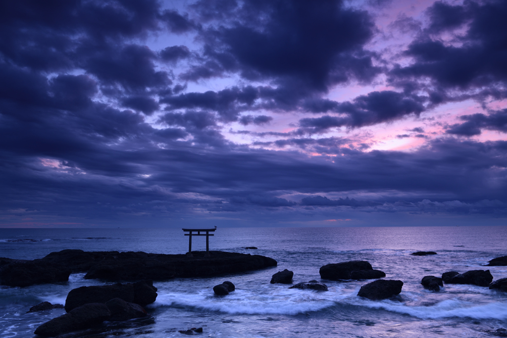 神磯の夜明け