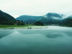 只見川の川霧