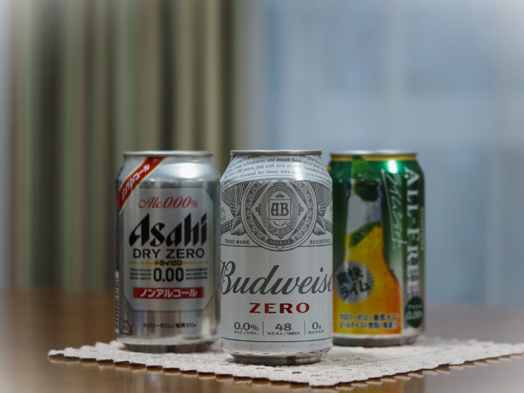 ビール3種・モデル立ち