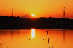 黒富士に沈む太陽