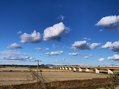 冬空に 夏雲⁈