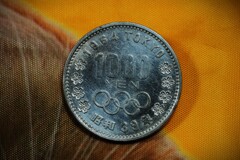 1000円