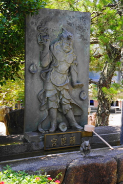 石像