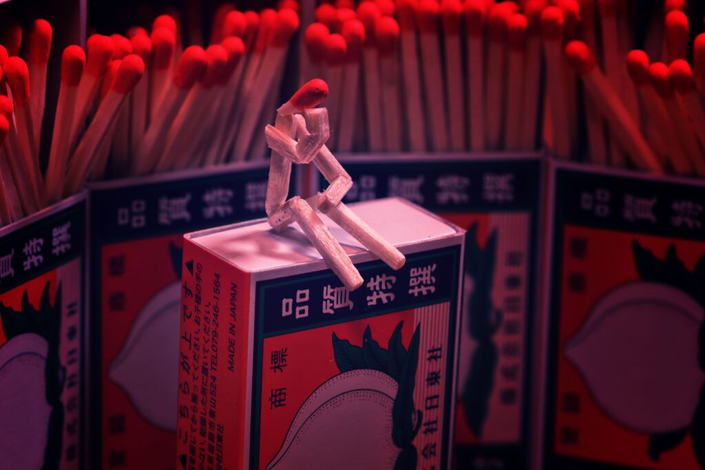 考えるマッチ人