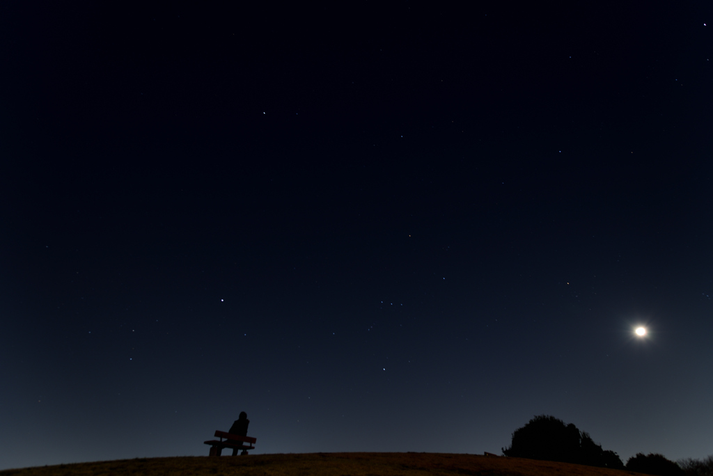 東京の星空と月