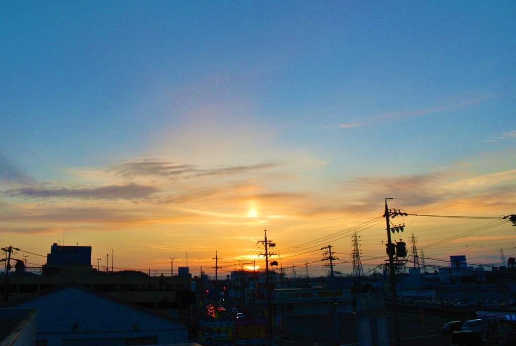 本日の朝焼け　１　太陽柱