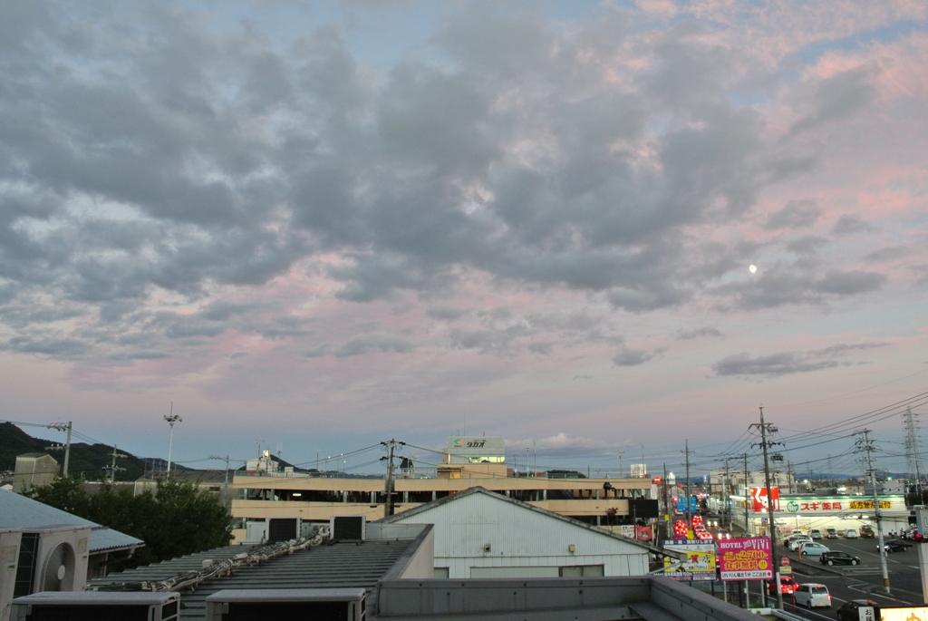 本日の夕焼け　淡い東の空