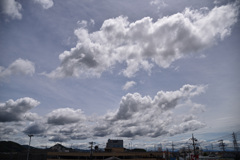 小さな窓の向こうから