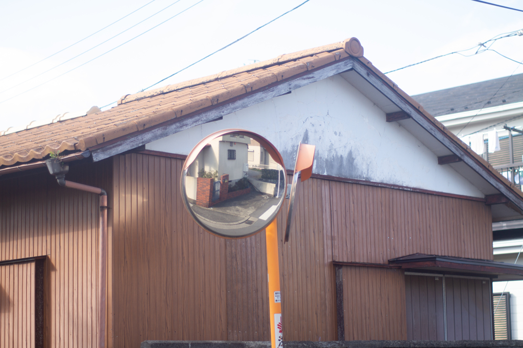 カーブミラー