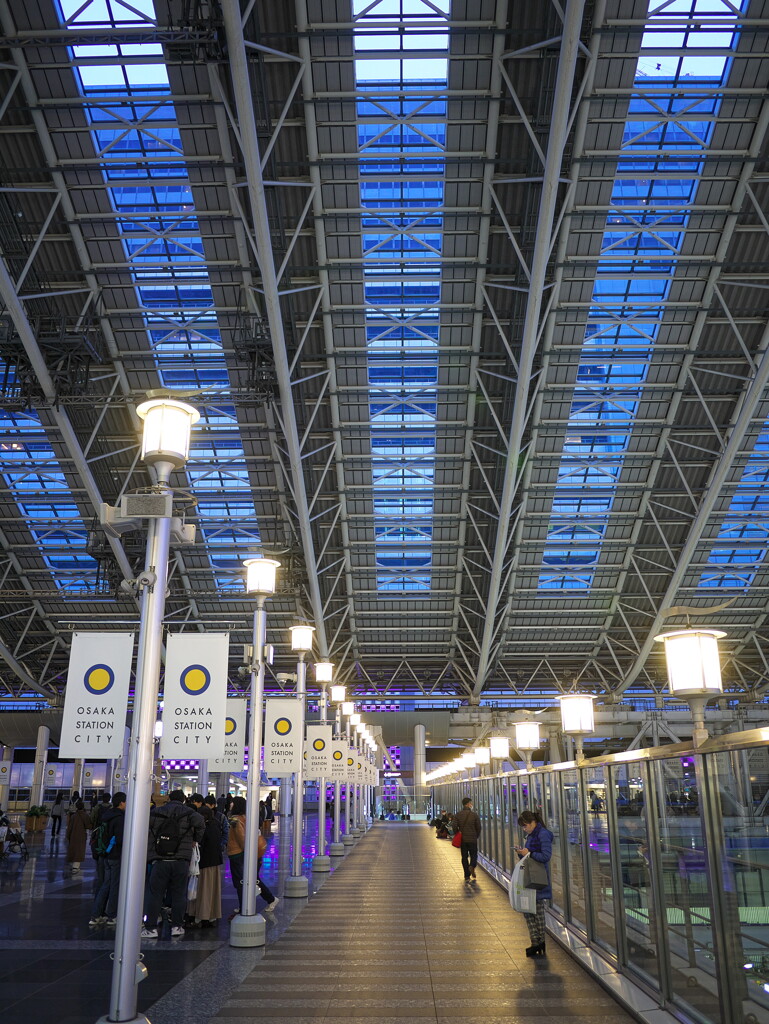 大阪駅　３階通路