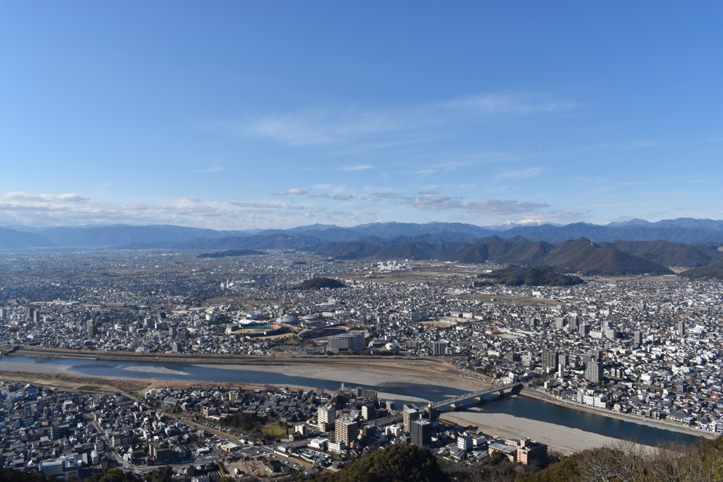 金華山の頂から2