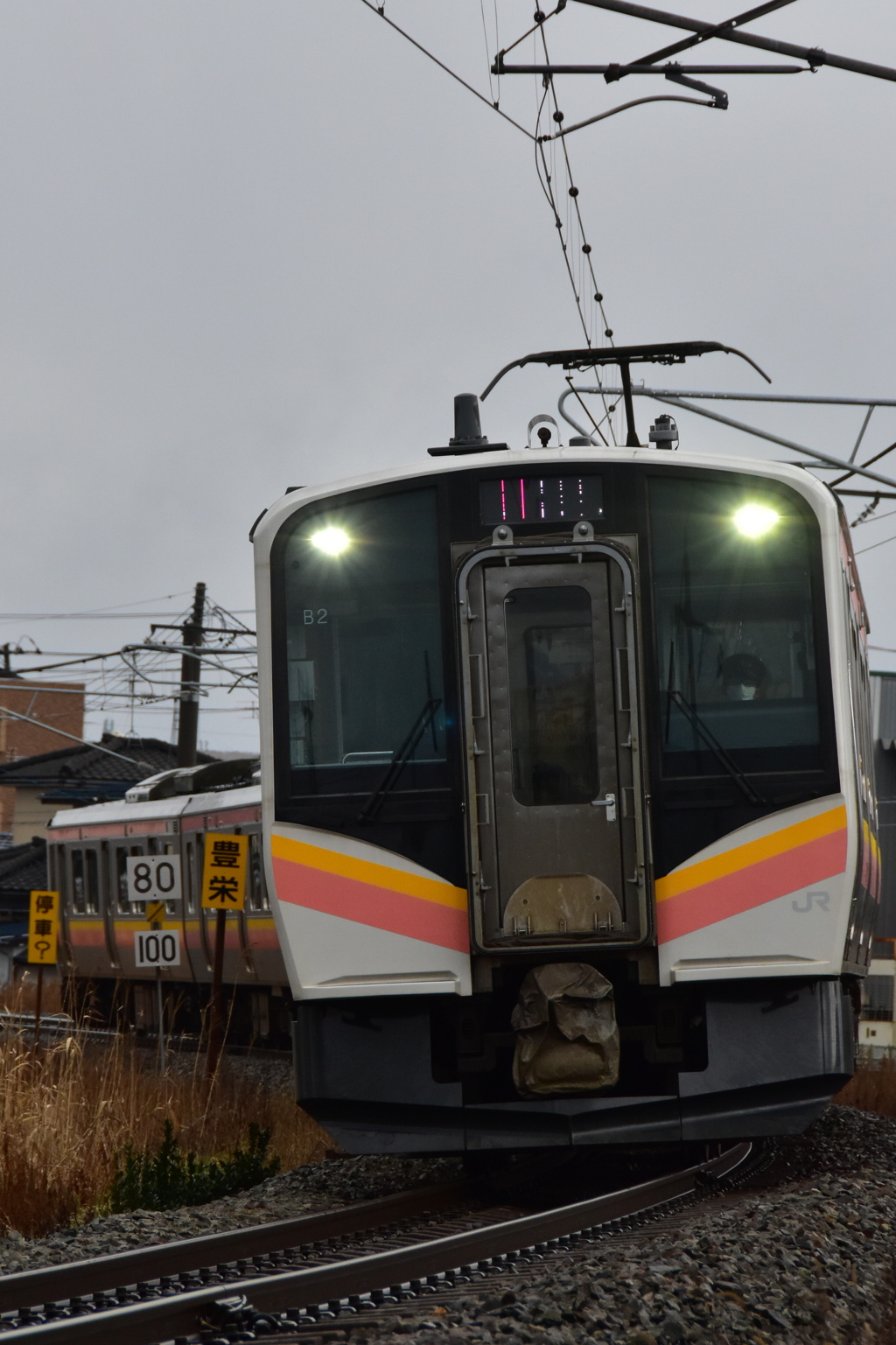 E129系