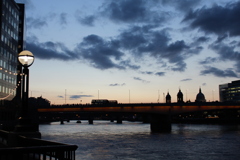 テムズ川の夕方