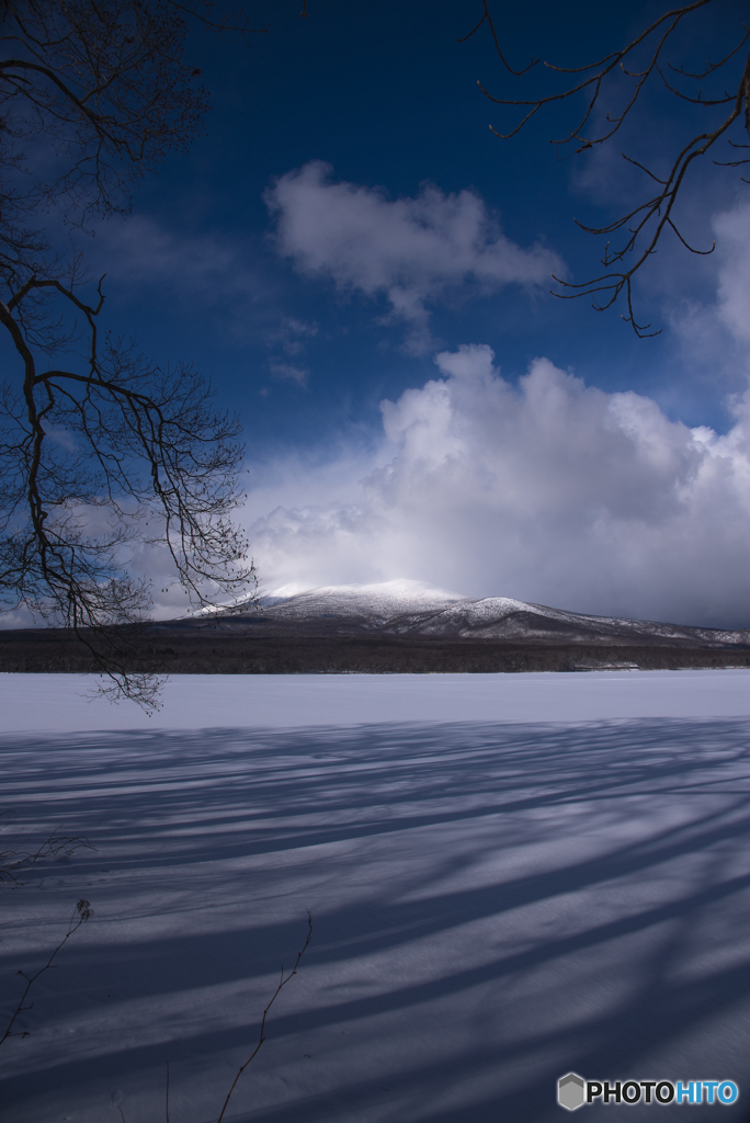 駒ヶ岳と冬の雲と明影