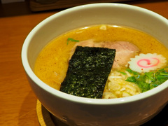 あごだし豚骨ラーメン