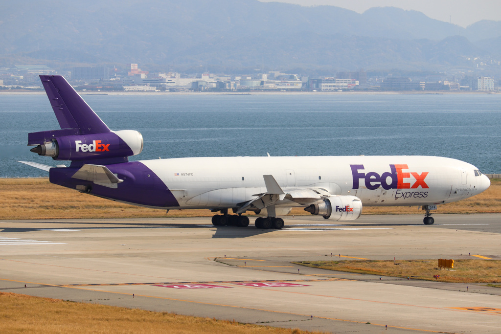 FedEx McDonnell Douglas MD-11 N574FE