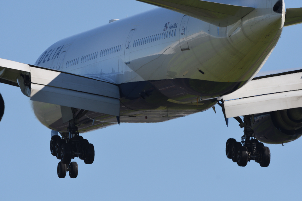 羽田A滑走路着陸(L16) DELTA B-777