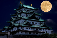 名古屋城の月