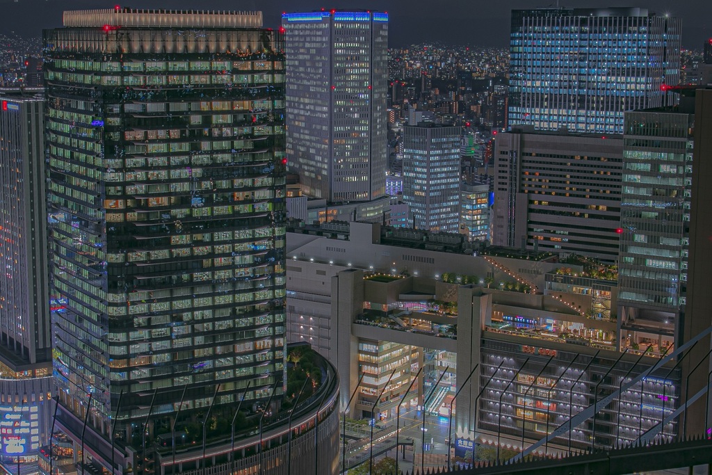 JR大阪駅とグランフロント大阪