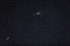 アンドロメダ銀河(流れ星通過)