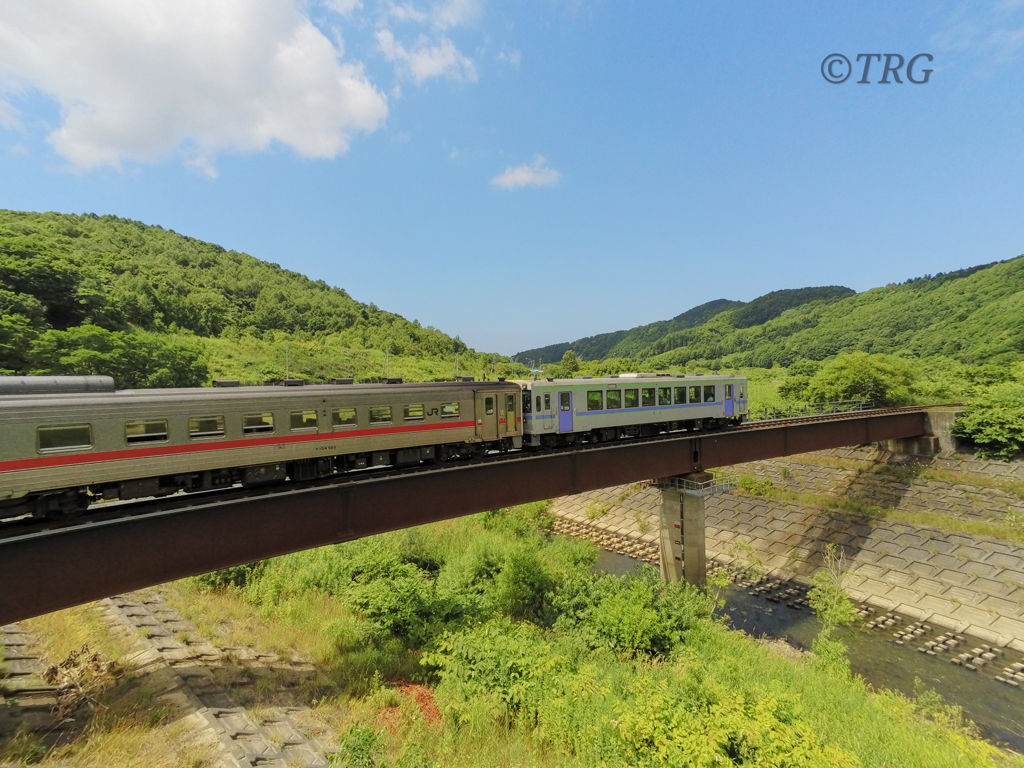 鉄橋通過