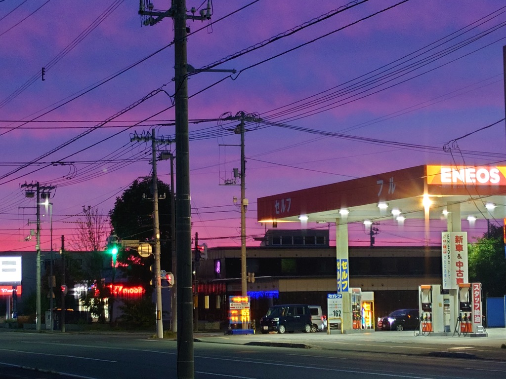 今日の夕焼けトワイライト(無加工・スマホ撮って出し)