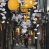 春の小路地